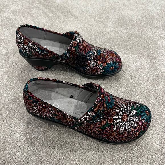 Jambu Women's Sport Wedge Design Shoe Clog Comfort Size 8.5 Floral Multi Color - Picture 2 of 7